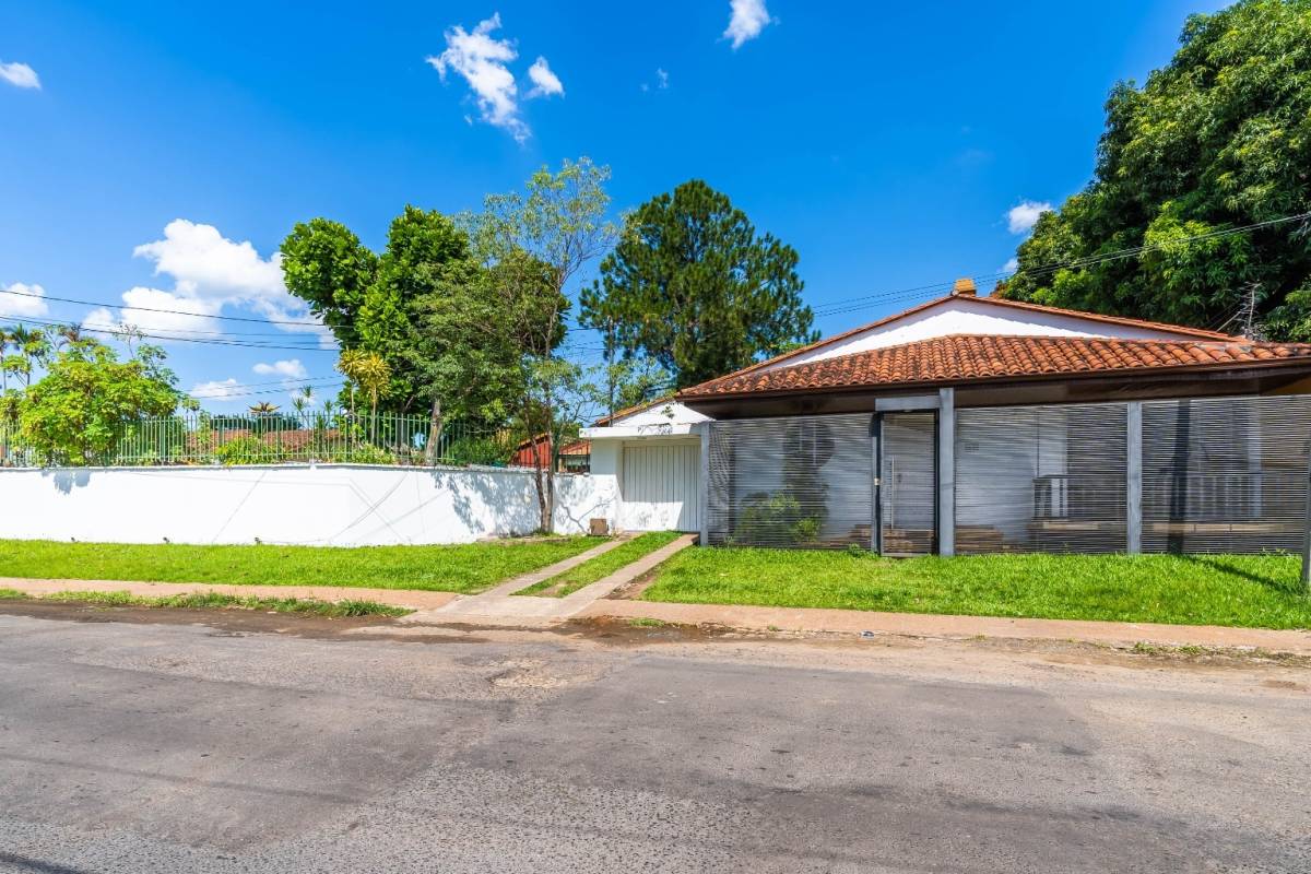 Spacious 3-bedroom residence located in Luque - imagen 22