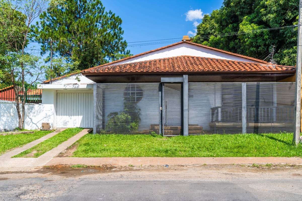 Spacious 3-bedroom residence located in Luque - imagen 23