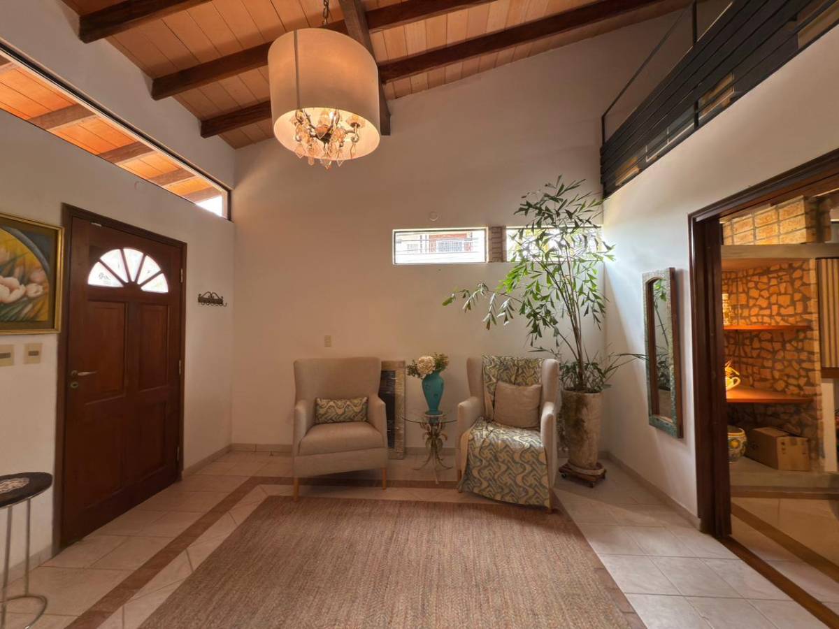 HOUSE FOR SALE IN RECOLETA AREA, Asuncion - imagen 3