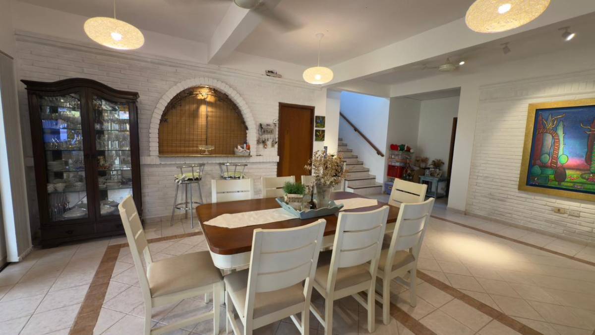 HOUSE FOR SALE IN RECOLETA AREA, Asuncion - imagen 6