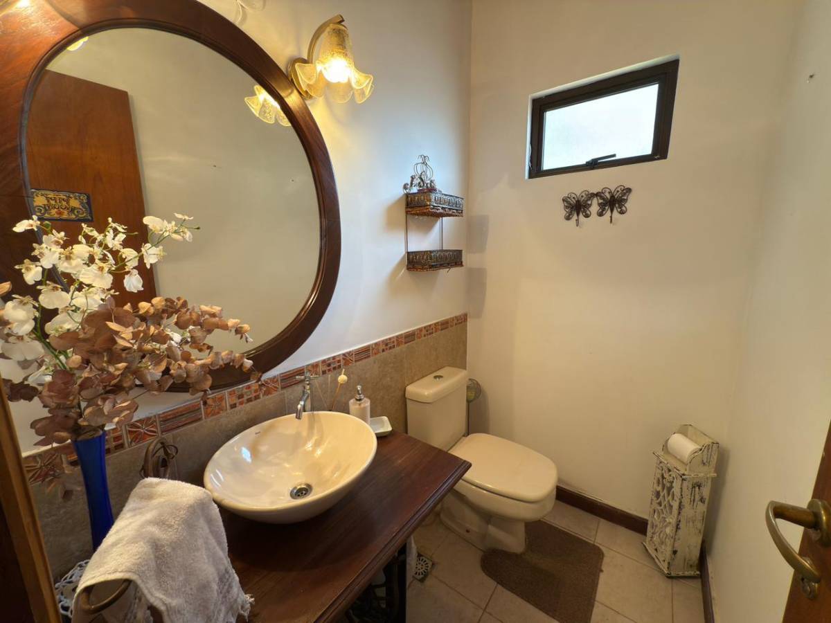 HOUSE FOR SALE IN RECOLETA AREA, Asuncion - imagen 14