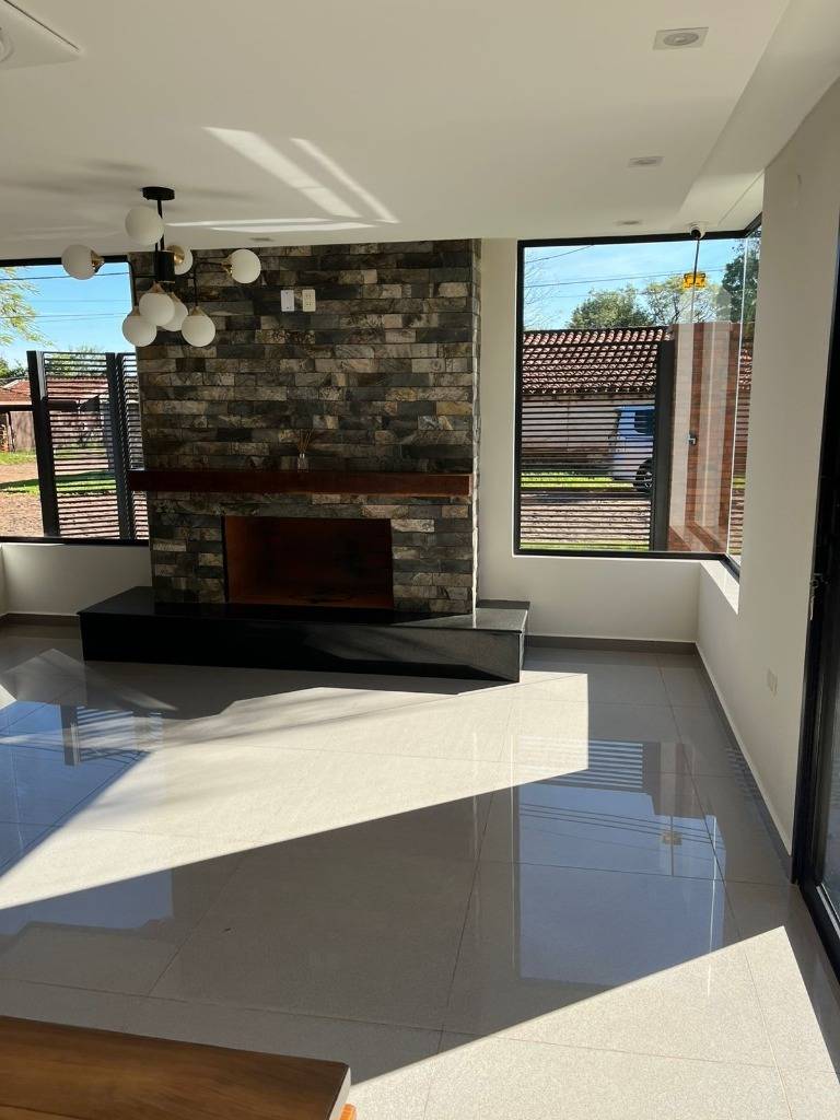 Beautiful house in San Pedro, 5 minutes from downtown Encarnación - imagen 4