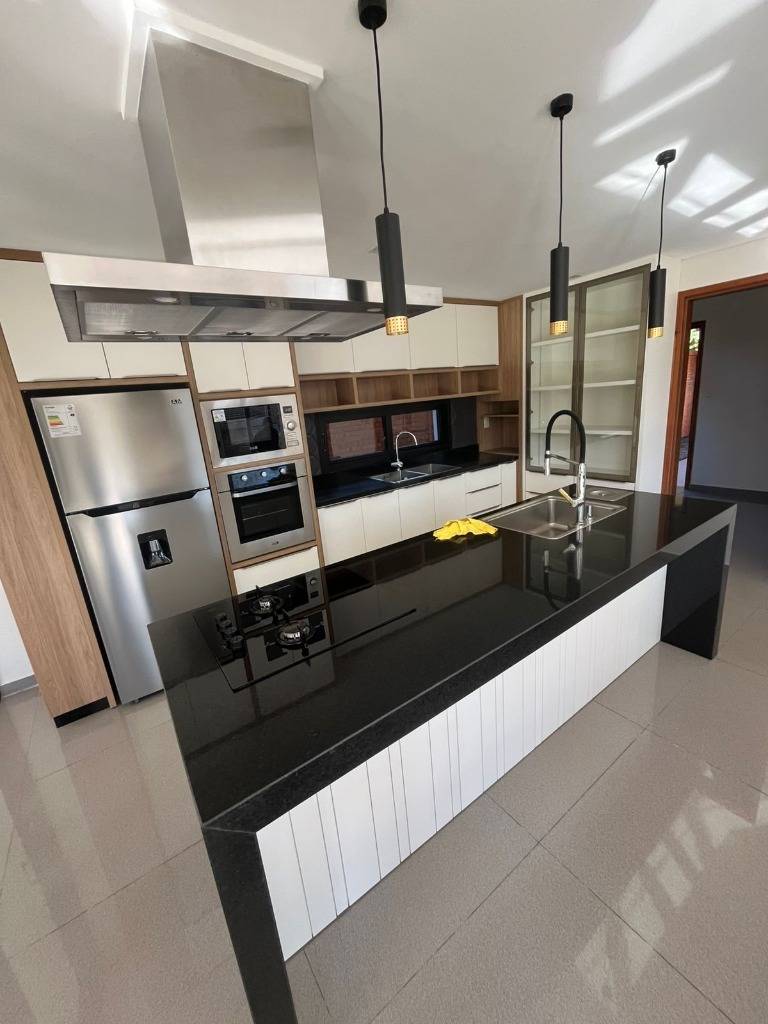 Beautiful house in San Pedro, 5 minutes from downtown Encarnación - imagen 5