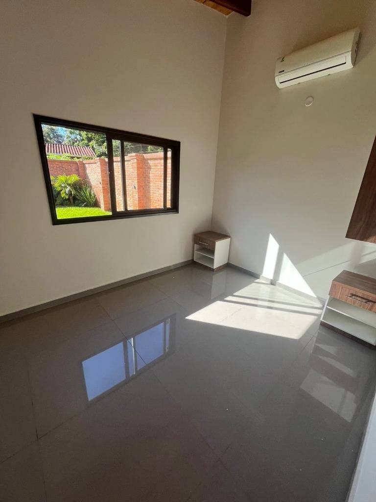 Beautiful house in San Pedro, 5 minutes from downtown Encarnación - imagen 11