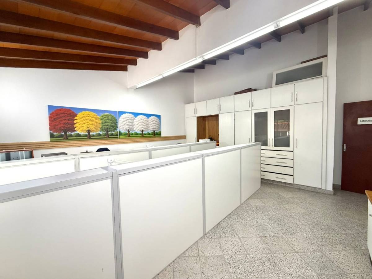 Commercial / House for Sale in Lambaré, Central - 11