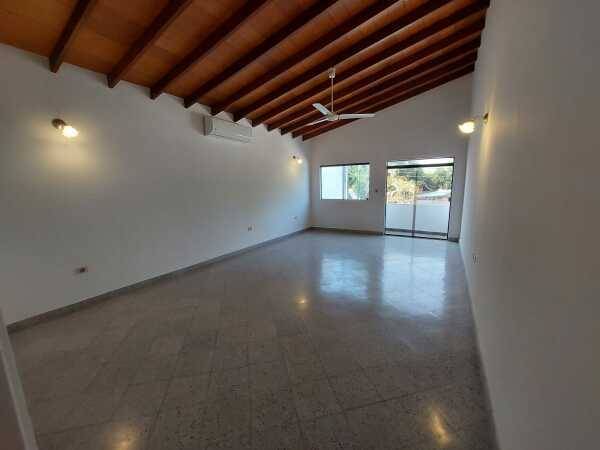 Commercial / House for Sale in Lambaré, Central - 16