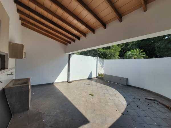 Commercial / House for Sale in Lambaré, Central - 17