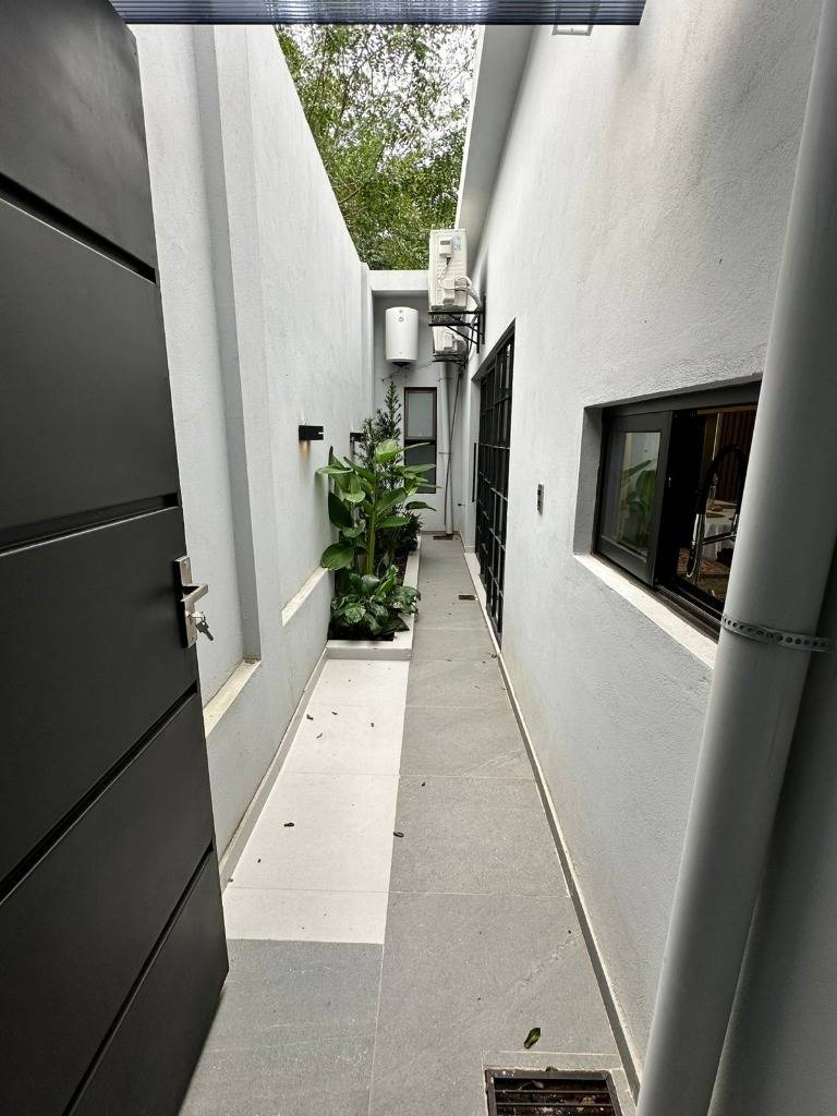 HOUSE FOR SALE IN SAN LORENZO | CAPILLA DEL MONTE NEIGHBORHOOD, Asuncion - imagen 8