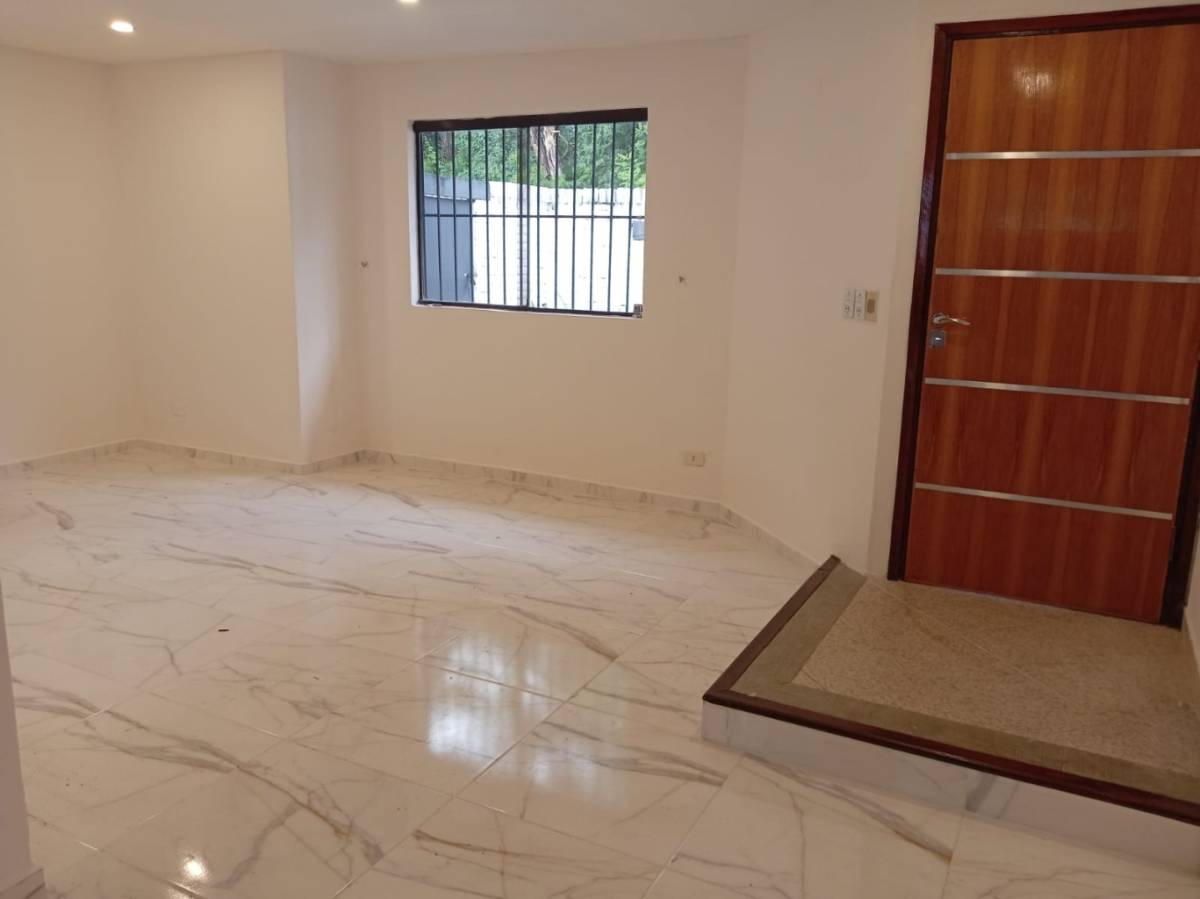 House for Sale in Fernando de la Mora, Central - 2