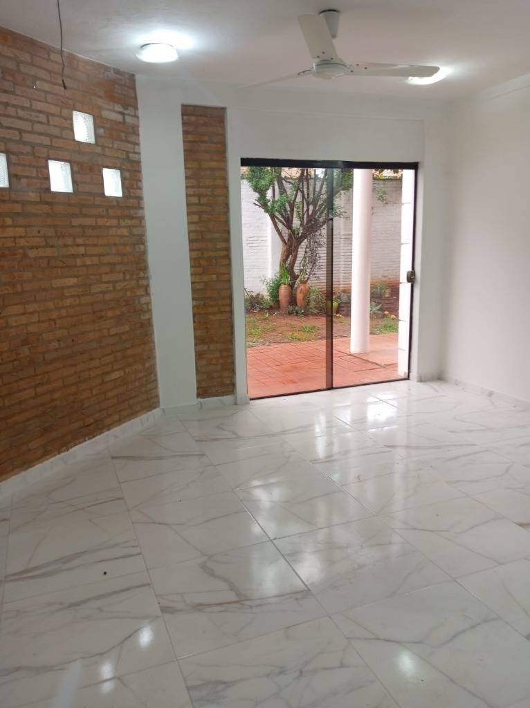 House for Sale in Fernando de la Mora, Central - 4