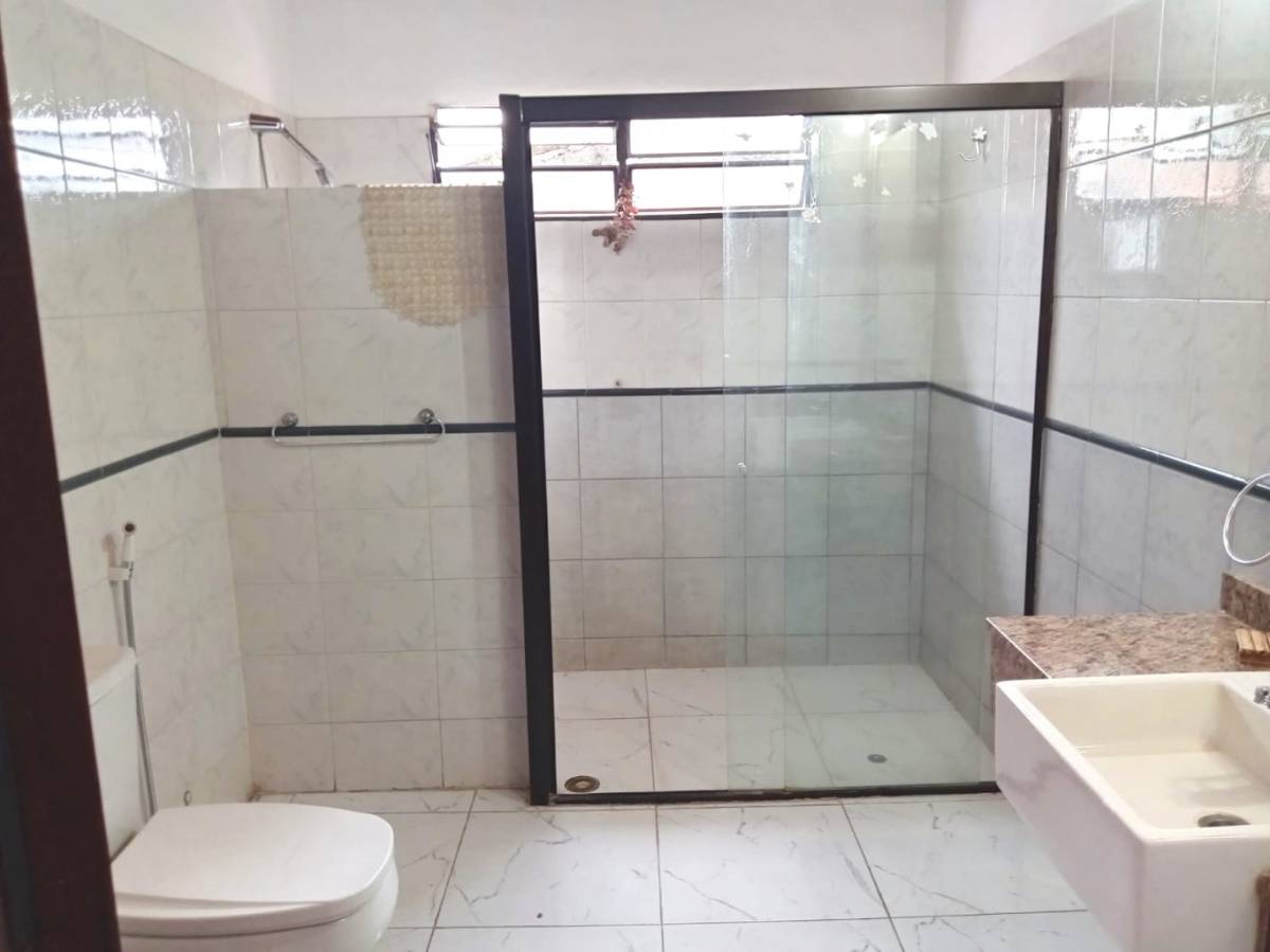 House for Sale in Fernando de la Mora, Central - 7