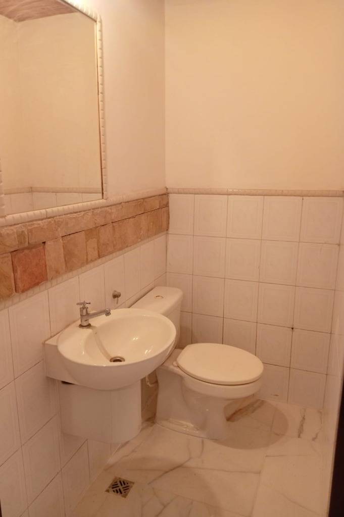 House for Sale in Fernando de la Mora, Central - 8