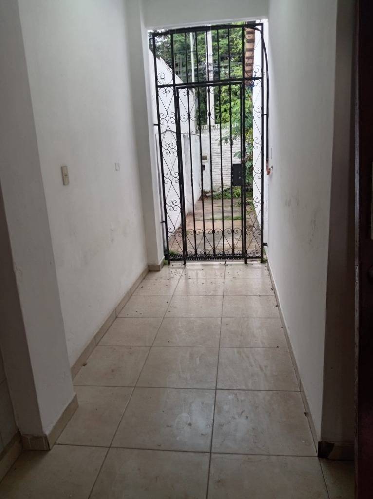 House for Sale in Fernando de la Mora, Central - 11