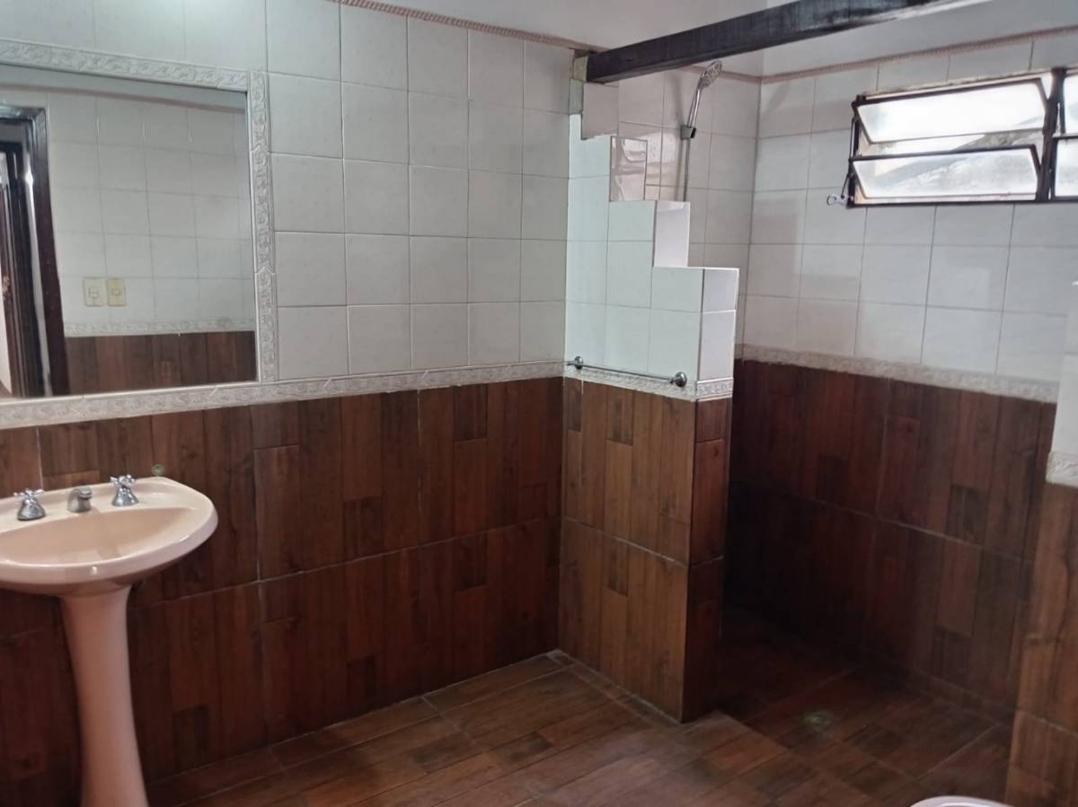 House for Sale in Fernando de la Mora, Central - 15