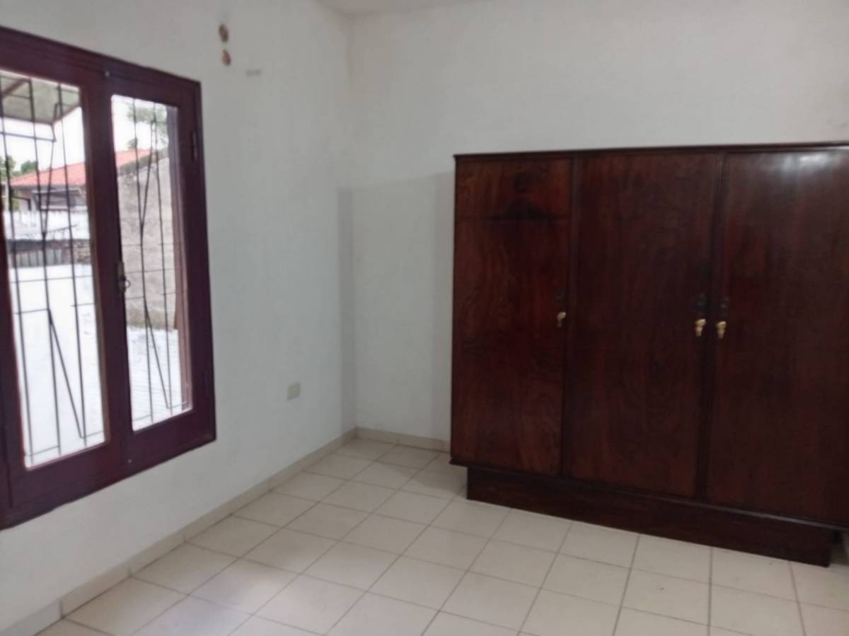 House for Sale in Fernando de la Mora, Central - 18