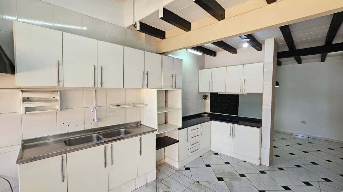 3-BEDROOM DUPLEX FOR SALE IN SAN VICENTE, ASUNCION - 8