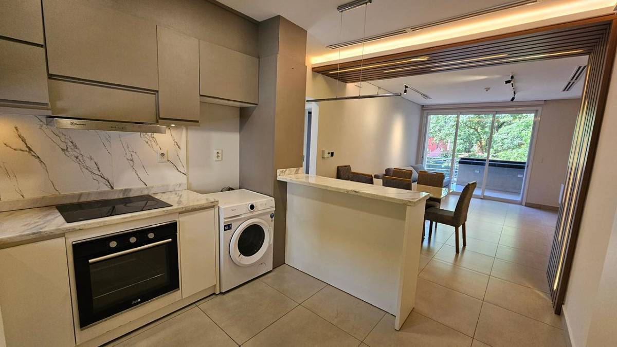 2-BEDROOM APARTMENT – SEMI-FURNISHED WITH CURRENT RENTAL INCOME, Luque, Central - 4
