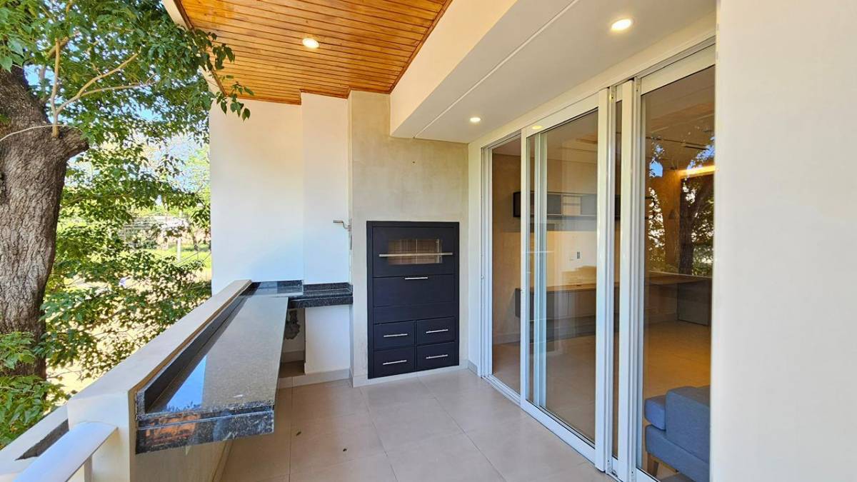 2-BEDROOM APARTMENT – SEMI-FURNISHED WITH CURRENT RENTAL INCOME, Luque, Central - 8