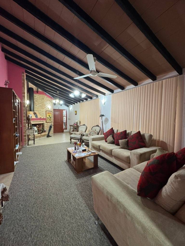 HOUSE FOR SALE IN FERNANDO DE LA MORA, SOUTH ZONE - 5