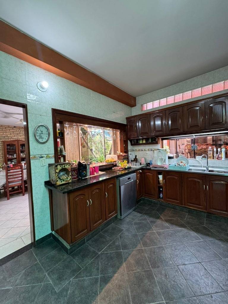 HOUSE FOR SALE IN FERNANDO DE LA MORA, SOUTH ZONE - 6