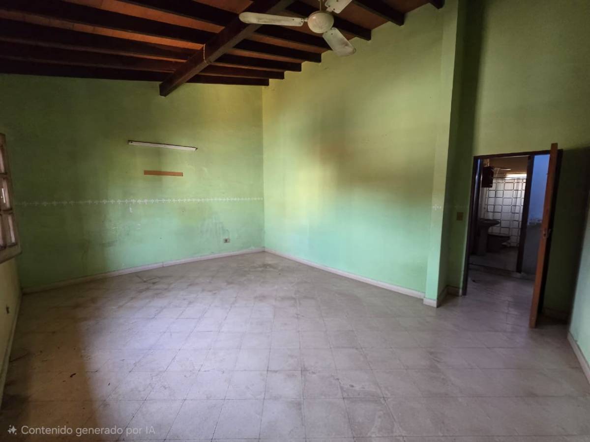 Prime Property with Access to 3 Streets, Minutes from Pinedo Shopping Mall, Fernando de la morra Asunción - 10