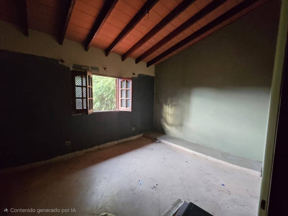 Prime Property with Access to 3 Streets, Minutes from Pinedo Shopping Mall, Fernando de la morra Asunción - 12