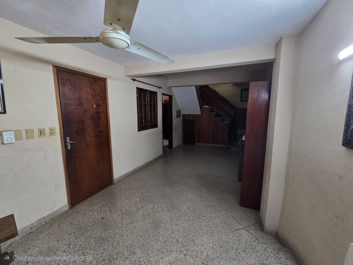 Prime Property with Access to 3 Streets, Minutes from Pinedo Shopping Mall, Fernando de la morra Asunción - 13