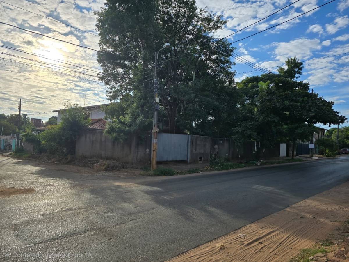 Prime Property with Access to 3 Streets, Minutes from Pinedo Shopping Mall, Fernando de la morra Asunción - 16