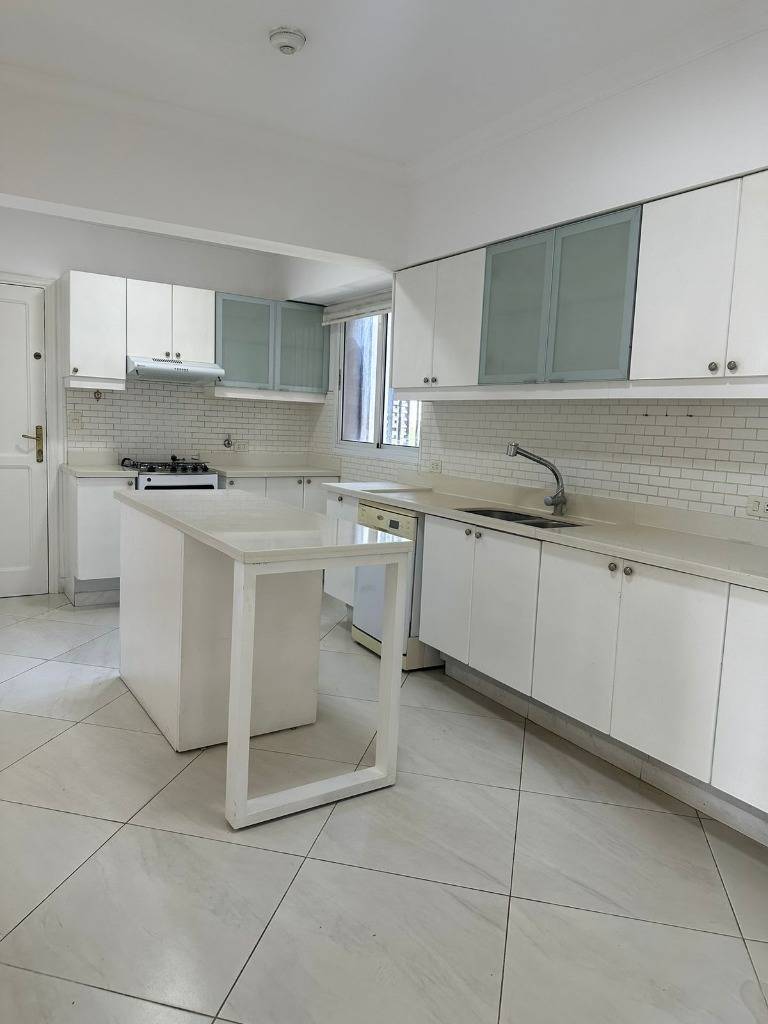 Spacious and luxurious apartment located in the exclusive Karimi Building - imagen 5