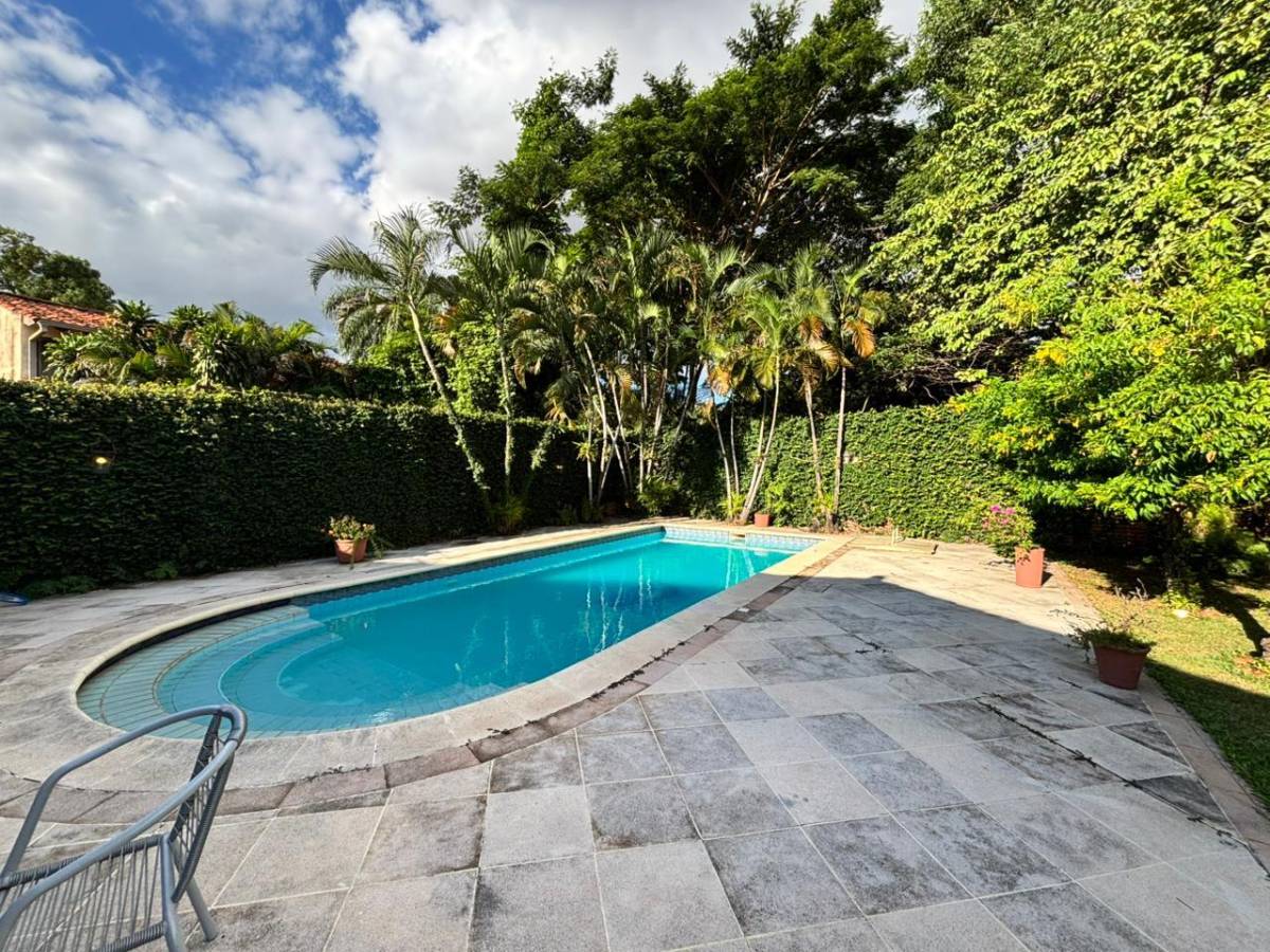 House for sale in Mburicaó | Prime location with great potential - 9