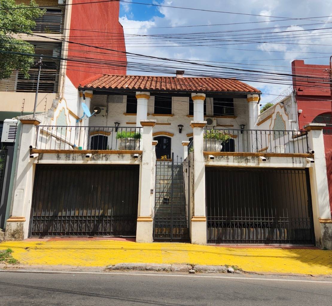 FOR SALE Mediterranean Colonial Style Residence - imagen 2