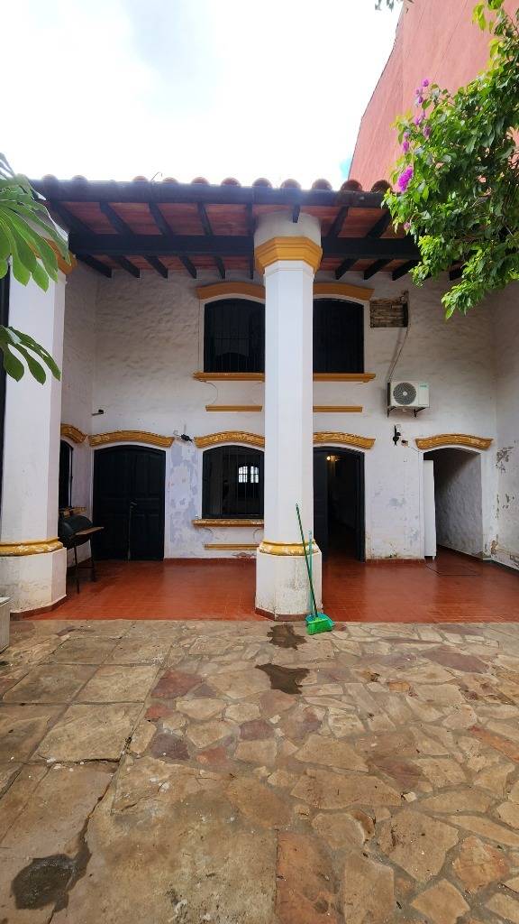 FOR SALE Mediterranean Colonial Style Residence - imagen 3
