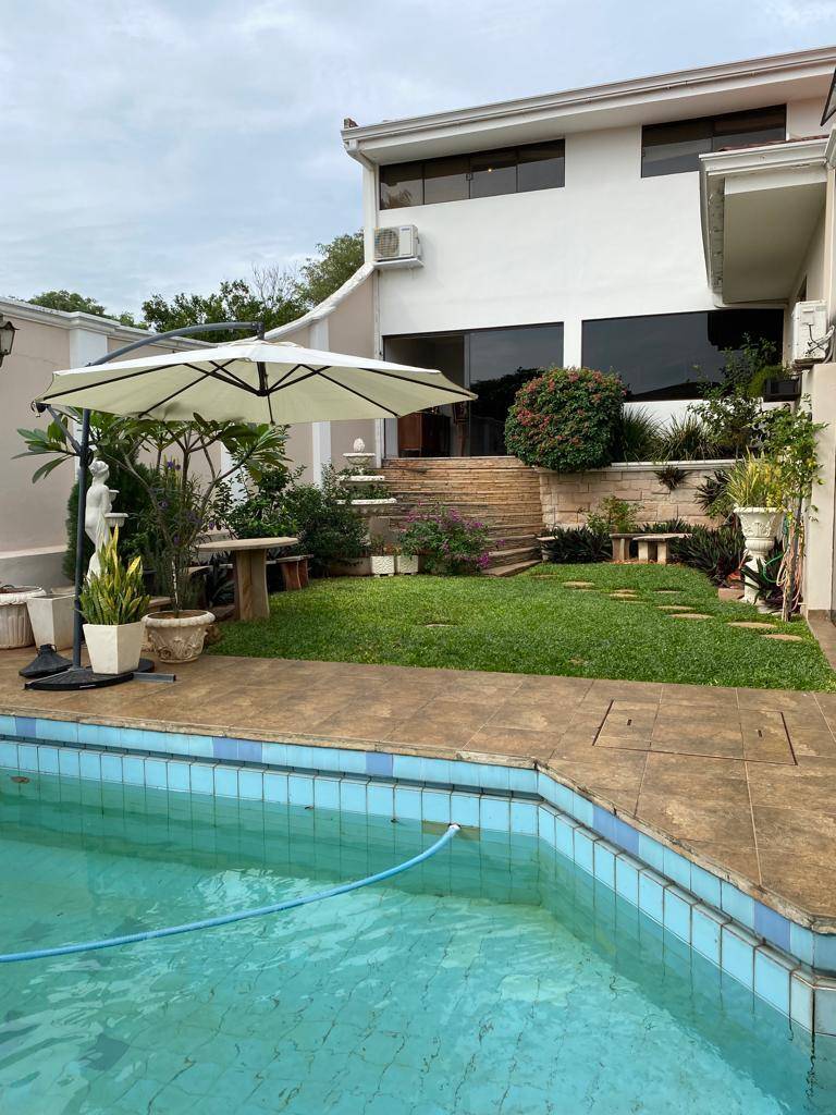 House for sale in Manora neighborhood, Asunción - 5