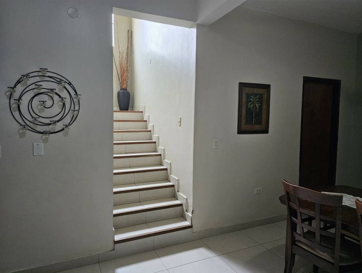 House for Sale (two story) San Lorenzo, Laurelty Neighborhood - 8
