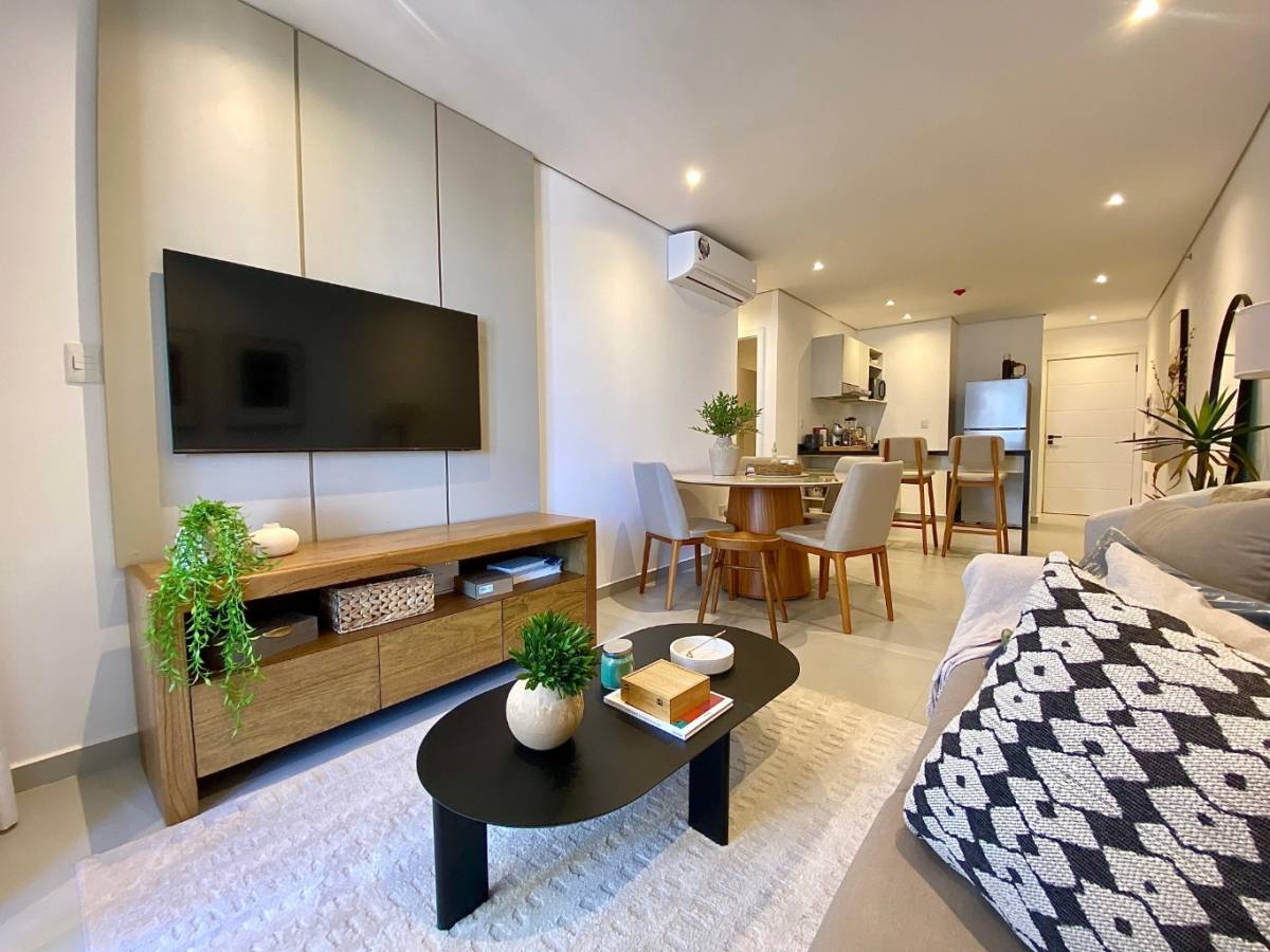 TWO-BEDROOM APARTMENT EN SUITE ON MOLAS LOPEZ - 1