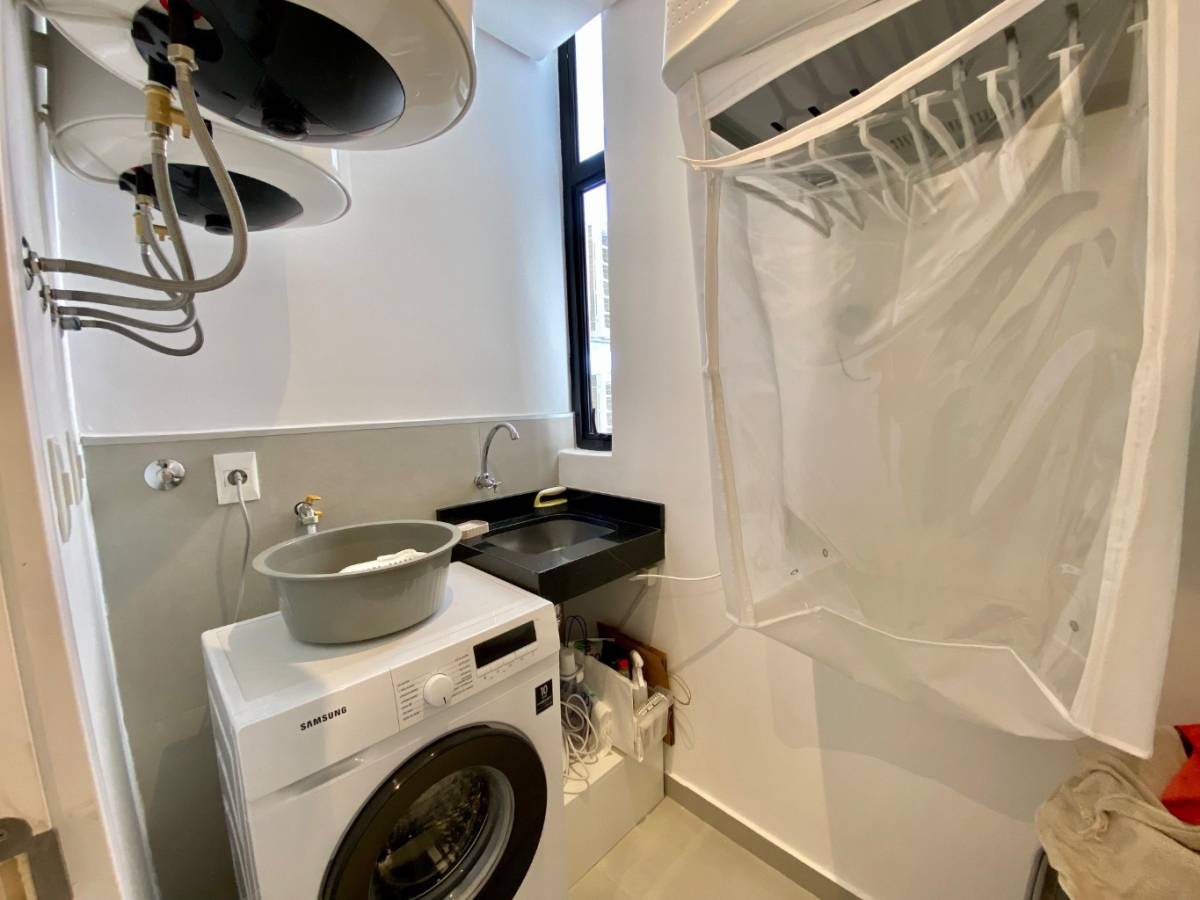 TWO-BEDROOM APARTMENT EN SUITE ON MOLAS LOPEZ - 9