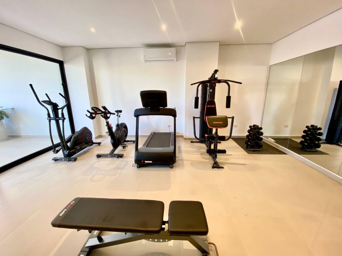 TWO-BEDROOM APARTMENT EN SUITE ON MOLAS LOPEZ - 14