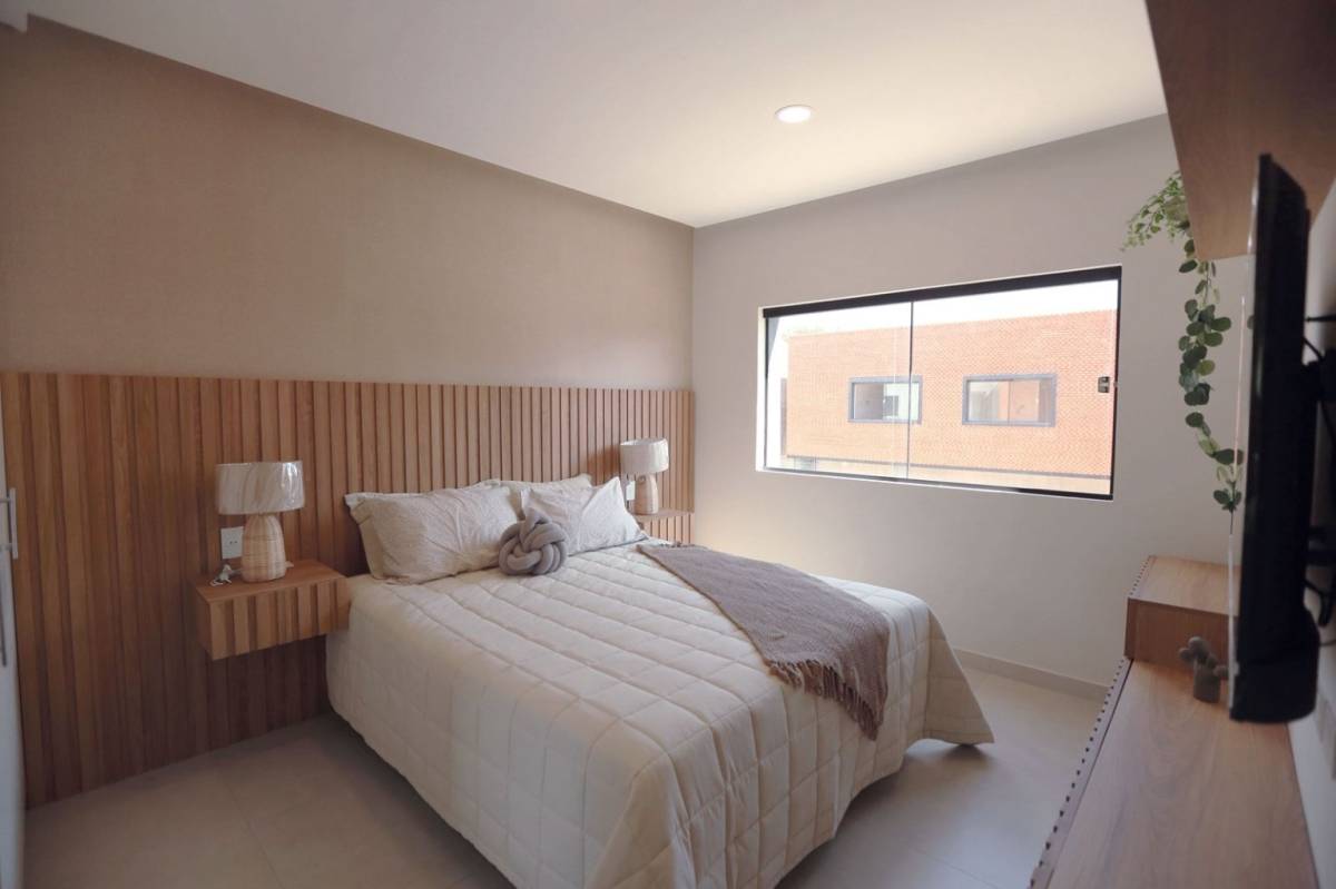 SELLING A DUPLEX IN GATED COMMUNITY LAGUNA GRANDE - 2