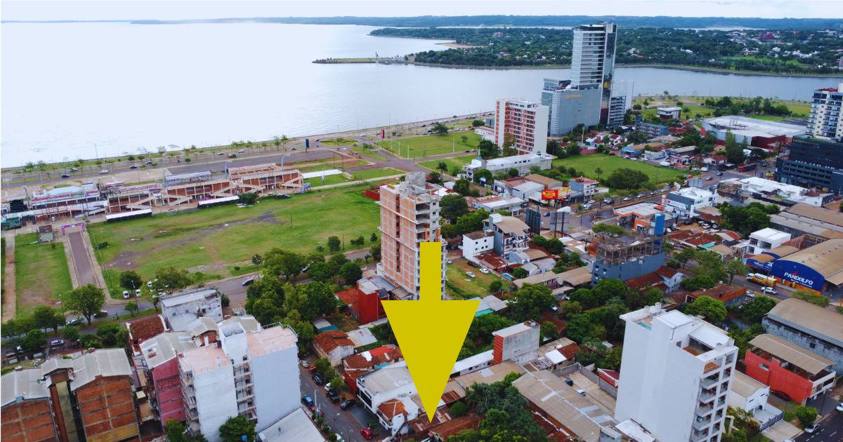 Strategic property steps from Costanera Shopping Mall, for Sale in Encarnación - imagen 3