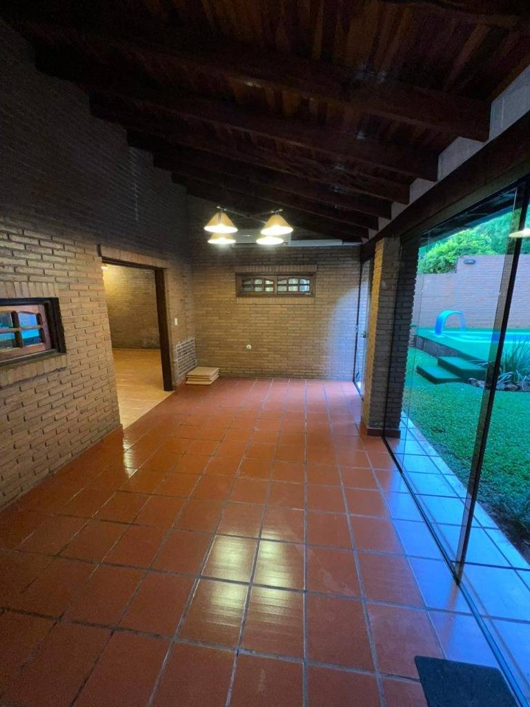 Incredible house in a residential neighborhood, for Sale in Encarnación - imagen 9