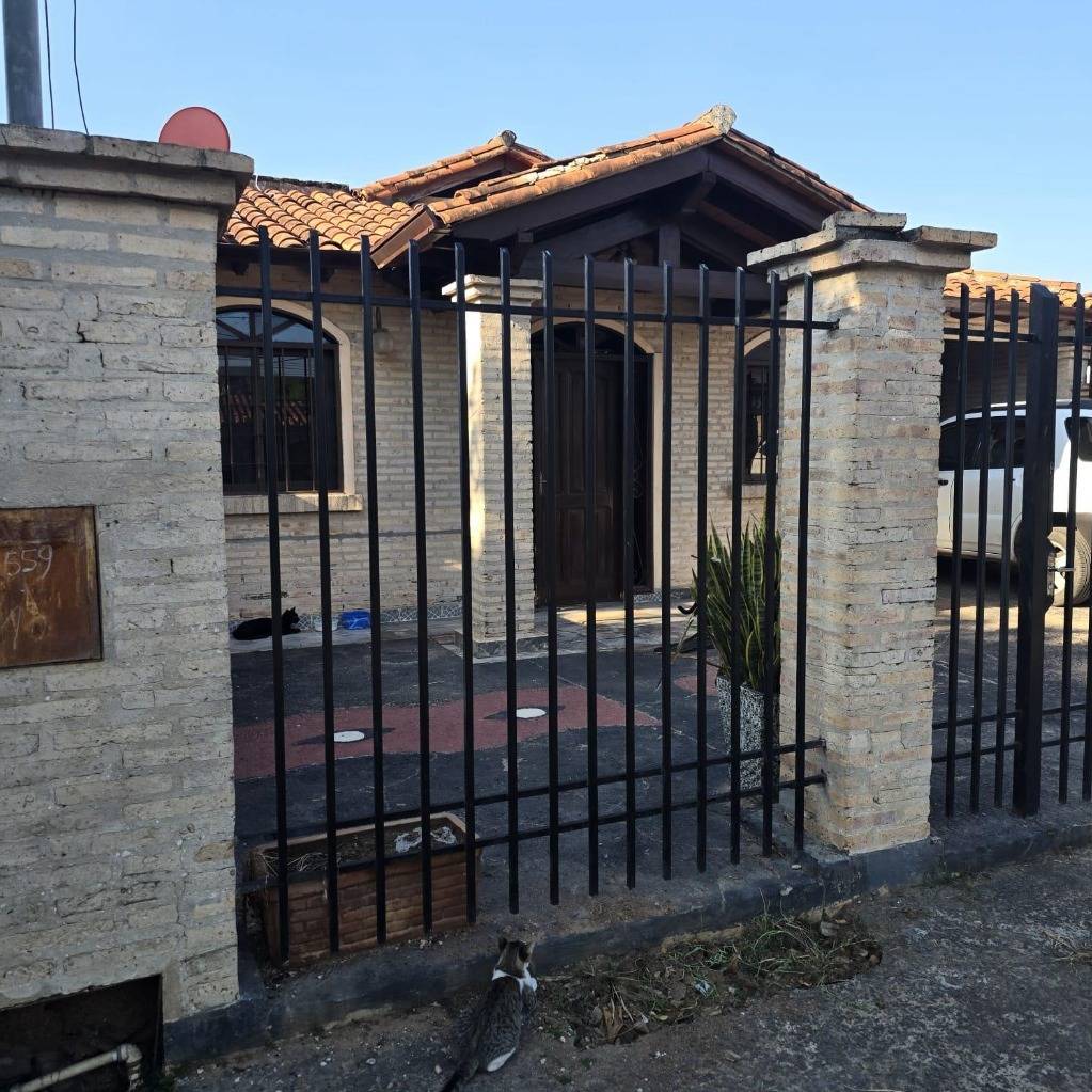 OPPORTUNITY IN MARIANO ROQUE ALONSO Land and House in a strategic location - 2