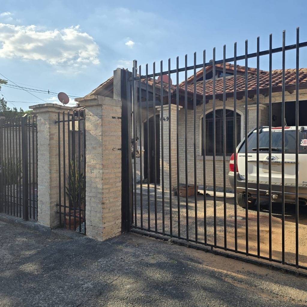 OPPORTUNITY IN MARIANO ROQUE ALONSO Land and House in a strategic location - 3