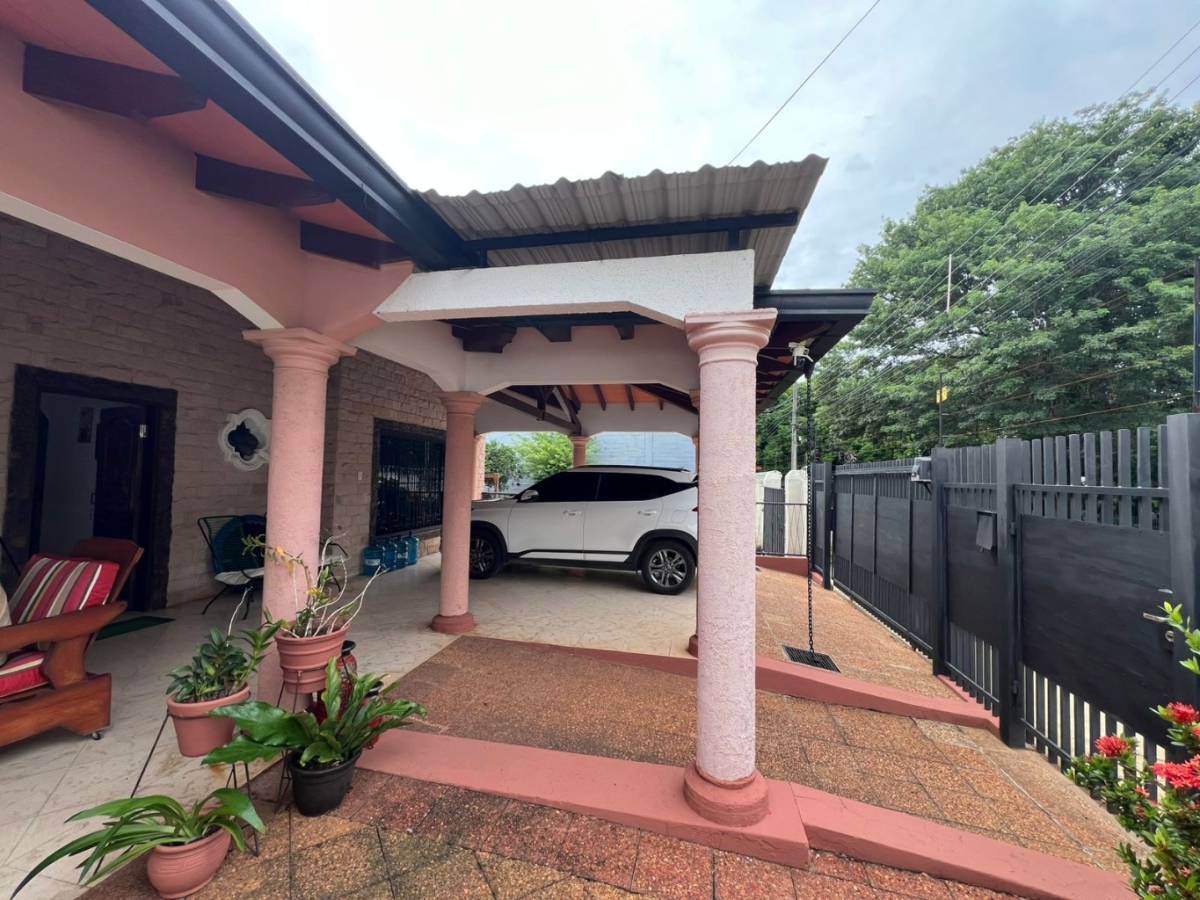 House for Sale in Mariano Roque Alonso, Central - 2
