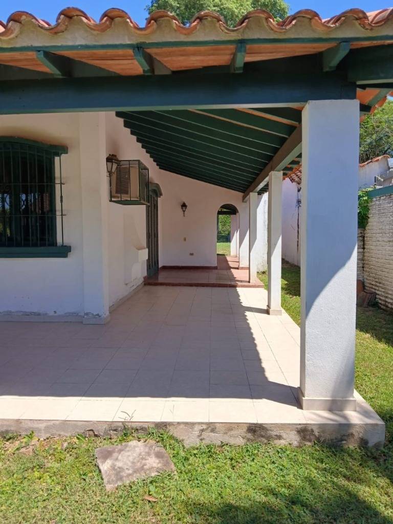 COLONIAL HOUSE WITH LARGE PATIO IN SAN BERNARDINO COUNTRY CLUB - imagen 12