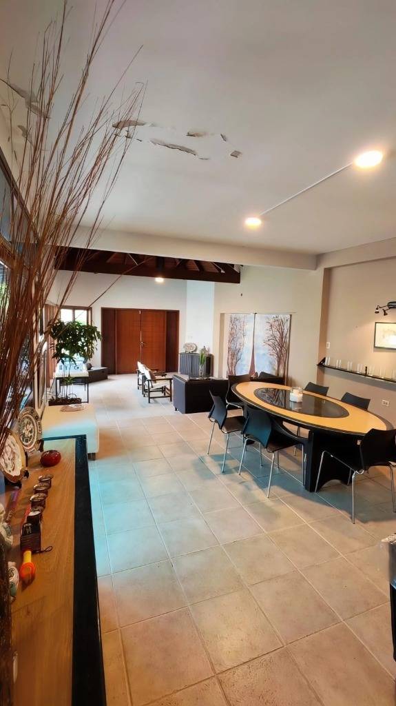Beautiful House with Pool for Sale in Luque Jardín de Oro, América Neighborhood - imagen 3