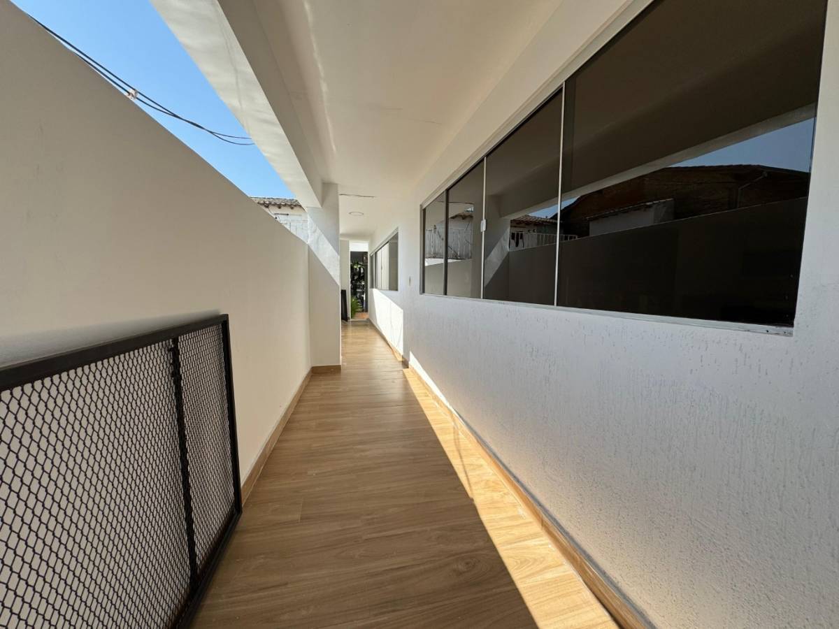 Spacious house for sale in Fernando North Zone - imagen 19