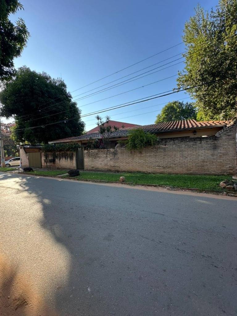 Vendo chalet en esquina en Barrio la Amistad-Luque - imagen 3