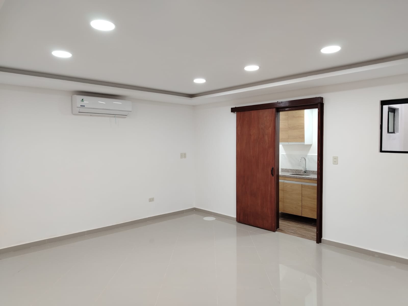 EN VENTA DEPARTAMENTO DE 2 DORM. A ESTRENAR EN LAMBARÉ, B° SAN RAFAEL - imagen 4