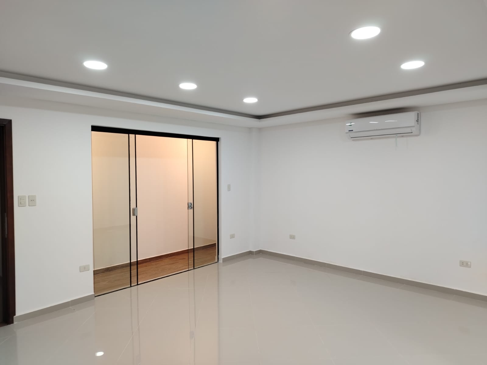 EN VENTA DEPARTAMENTO DE 2 DORM. A ESTRENAR EN LAMBARÉ, B° SAN RAFAEL - imagen 6