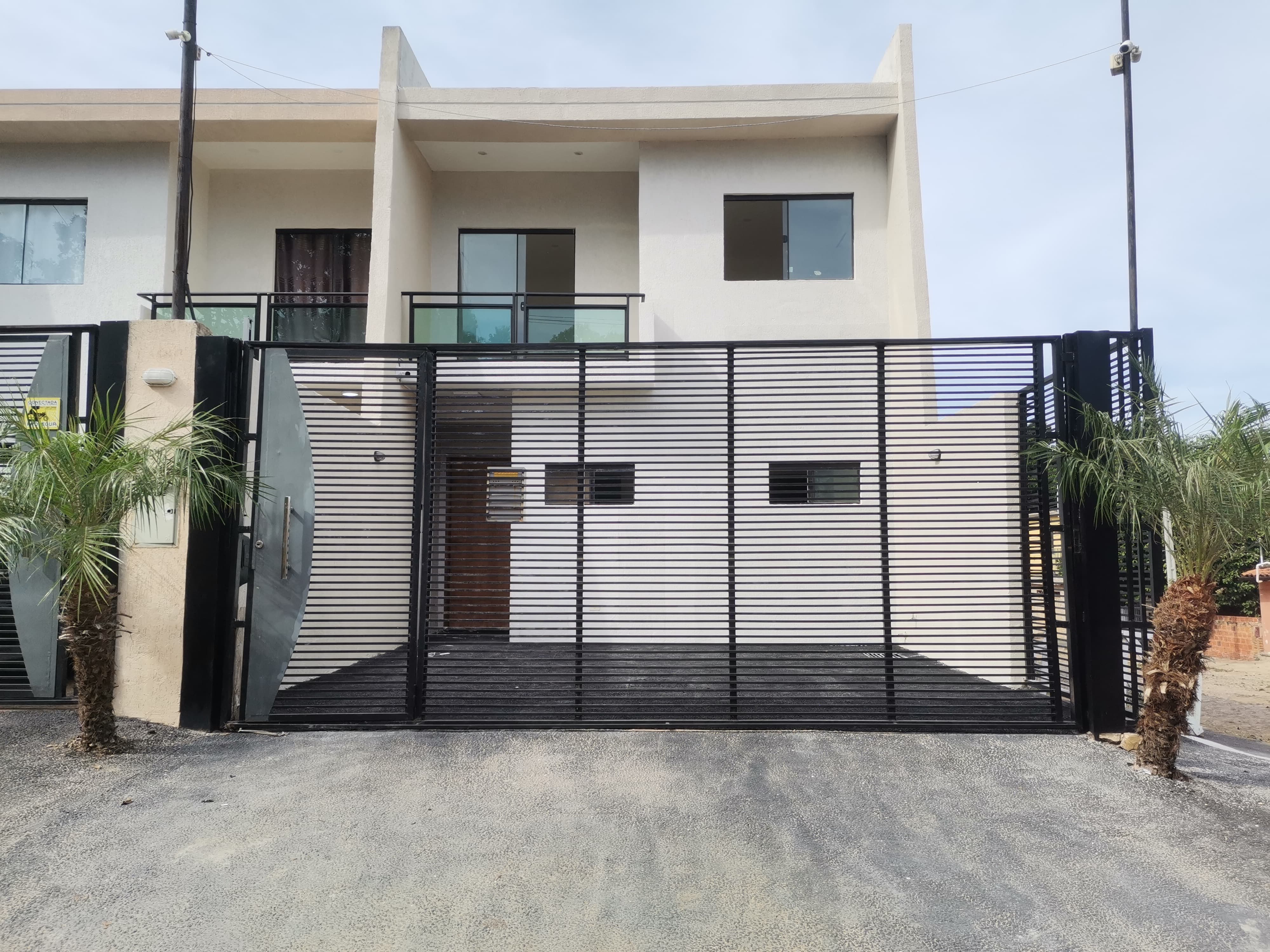 EN VENTA EL DÚPLEX DE TU SUEÑO EN LAMBARÉ LIMITE CON ASUNCIÓN!! - 1
